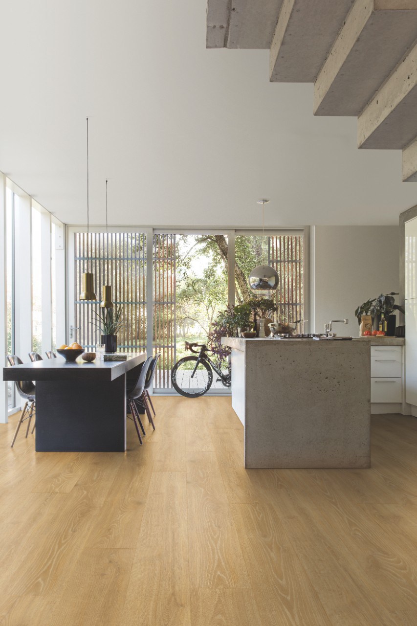 Ламинат Quick Step Majestic Дуб Лесной массив натуральный MJ3546 2050×240×9,5 фото в интерьере